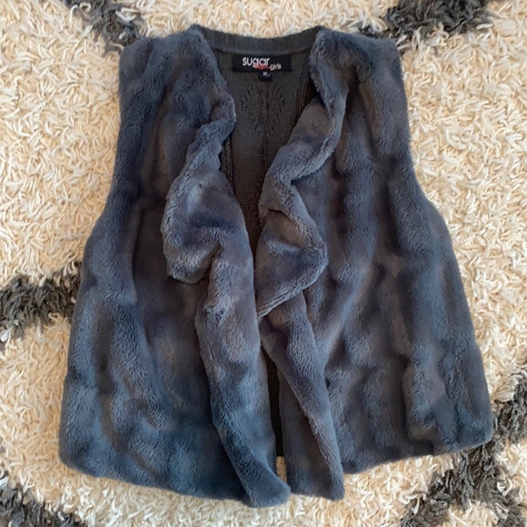 Girls faux fur front/sweater back vest - Picture 1 of 2